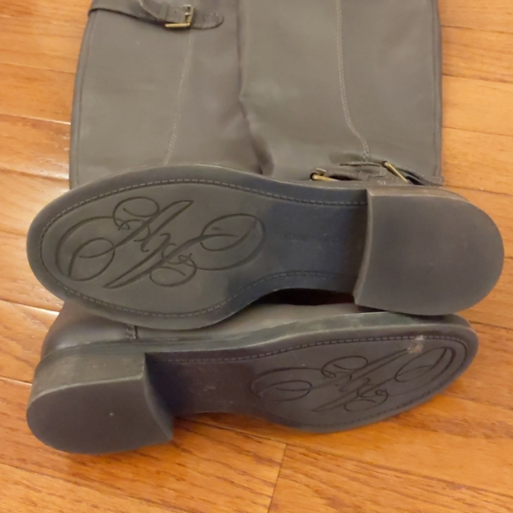 Leather Riding Boots - Picture 2 of 3